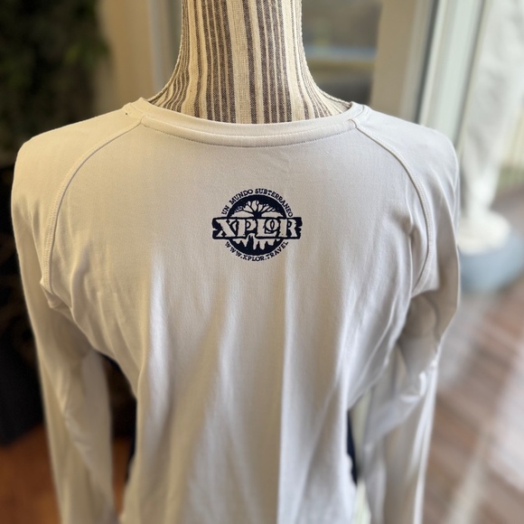 Fullsand UPF 50+ Sun Protection Top - Picture 7 of 13